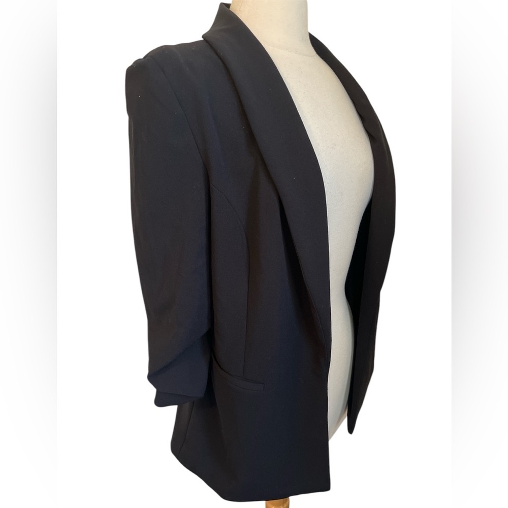 BBJ Loa Angeles Black open Blazer w/3/4 scrunch up sleeves & Faux pockets Size S